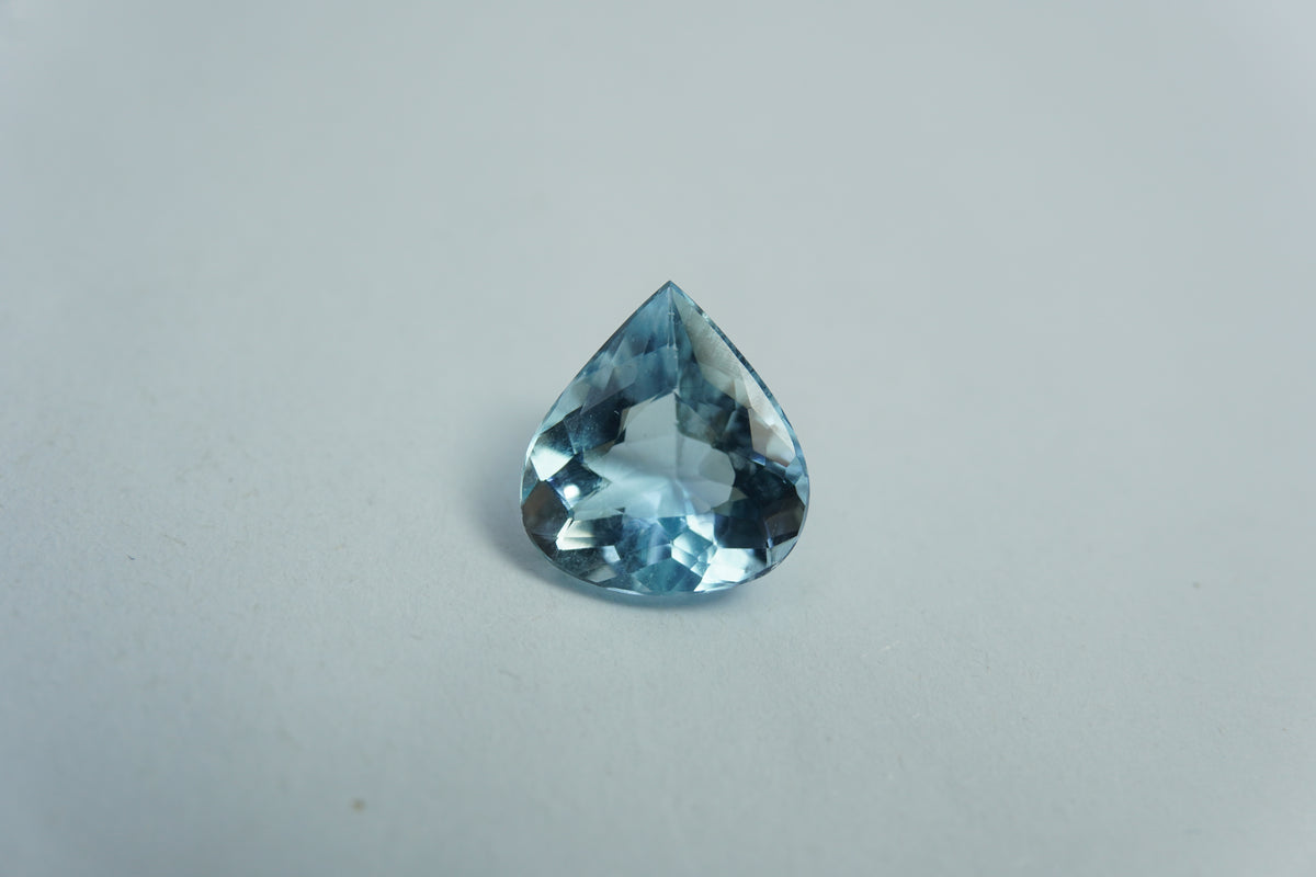 2,40 ct Água-marinha 10x9mm
