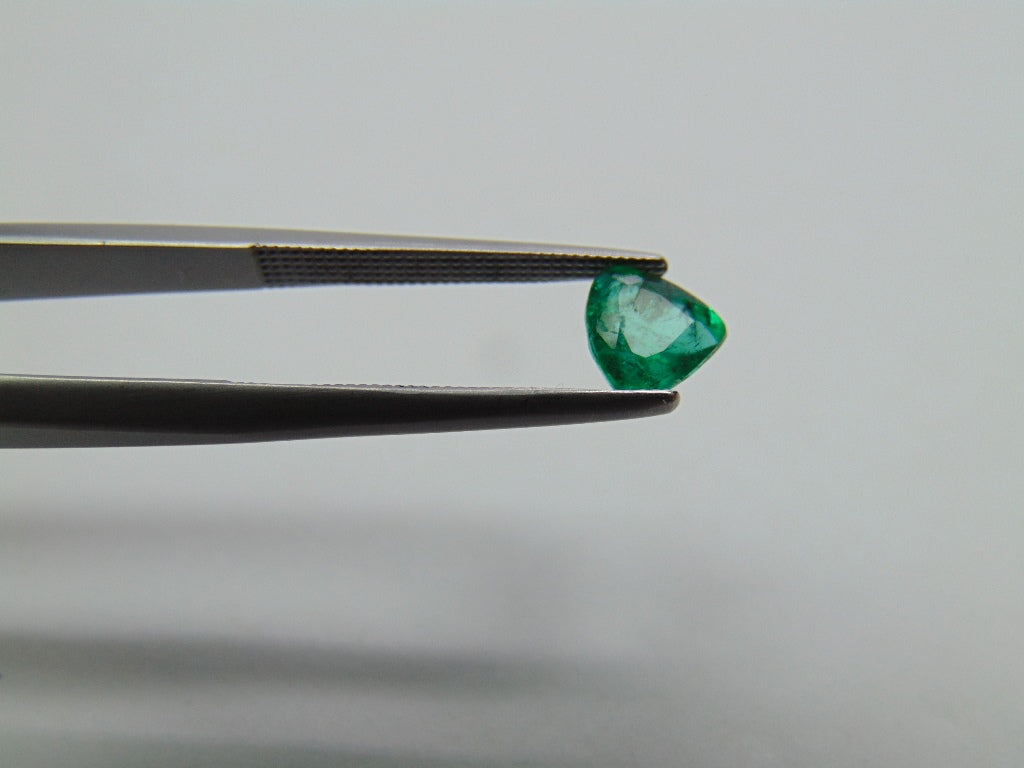 0.87ct Emerald 6mm