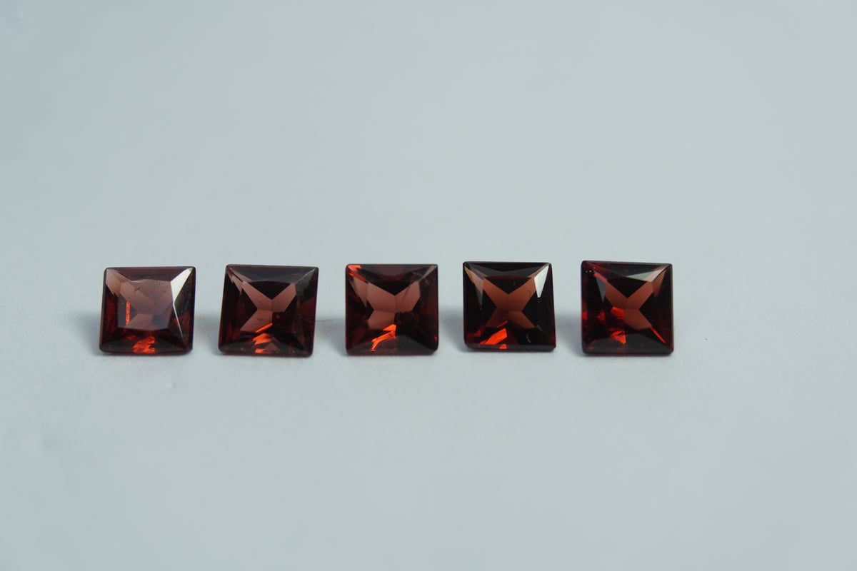 Granada 3,25ct 5mm