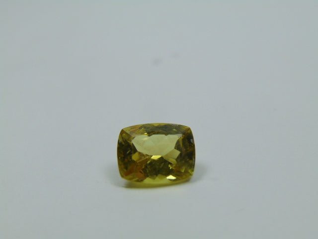 Crisólita de 3,85ct 10x8mm