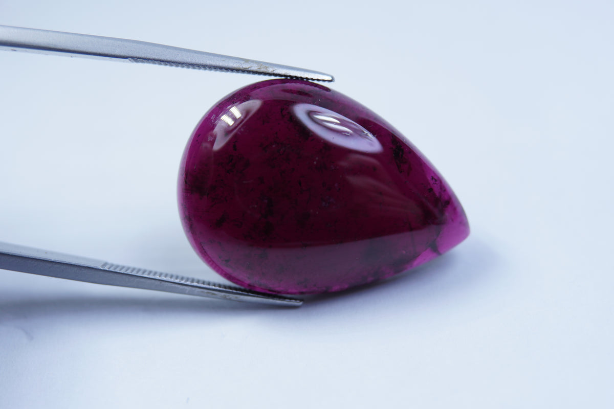 Rubelita cabochão de 30,40 ct 28x20mm