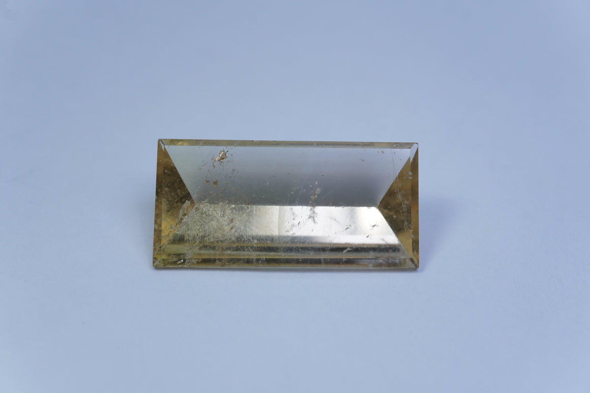 Morganita 21.75ct 39x14mm