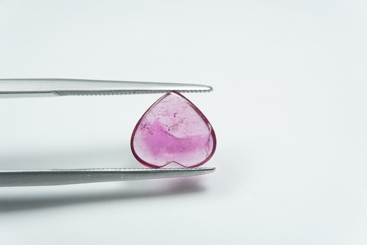 1.65ct Turmalina cabochão 10x9mm