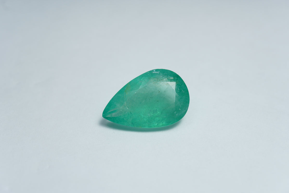 Esmeralda de 5,75 ct 16x11mm