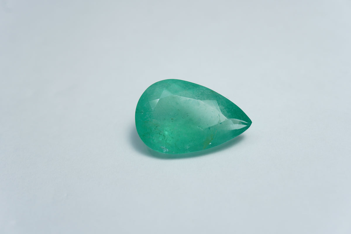 Esmeralda de 5,75 ct 16x11mm