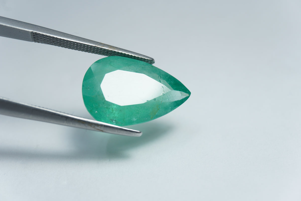 Esmeralda de 5,75 ct 16x11mm