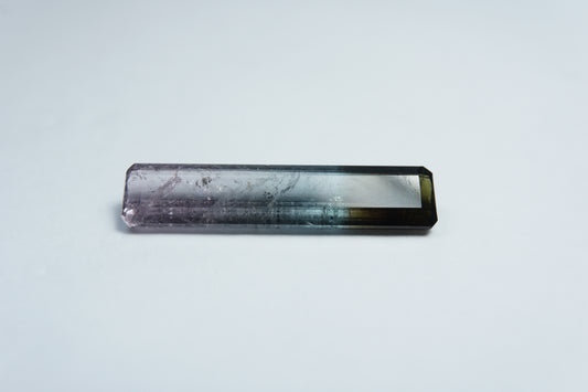 7.55ct Turmalina bicolor 29x6mm