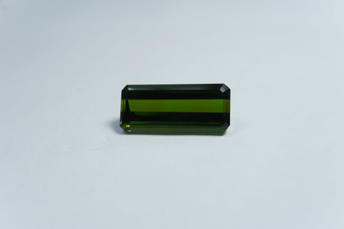 4.30ct Turmalina 17x6mm