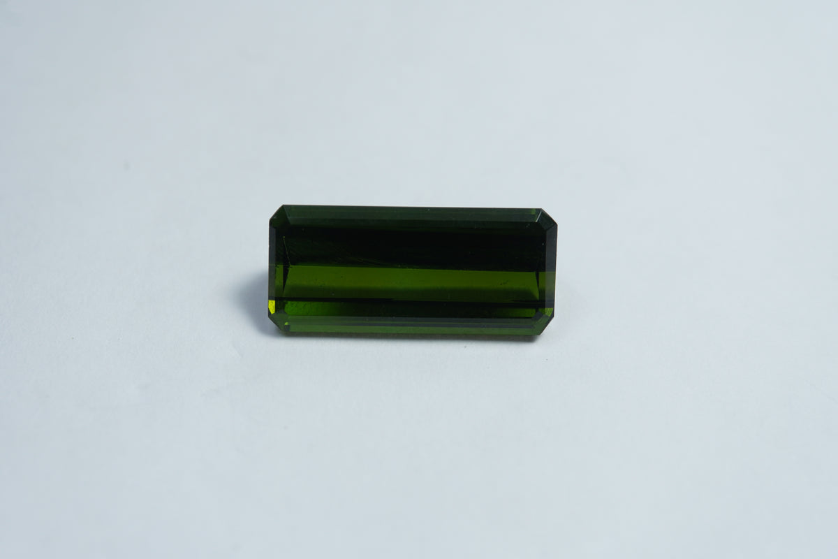 4.30ct Turmalina 17x6mm