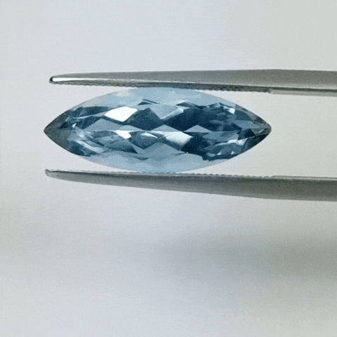 Topázio de 5,55 ct, 19x7 mm