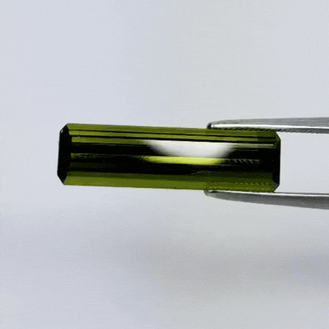 5.75ct Turmalina 21x6mm