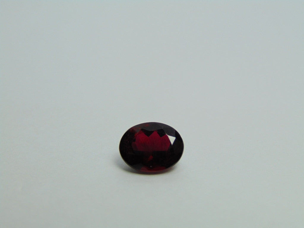 Granada 2,60ct 10x8mm