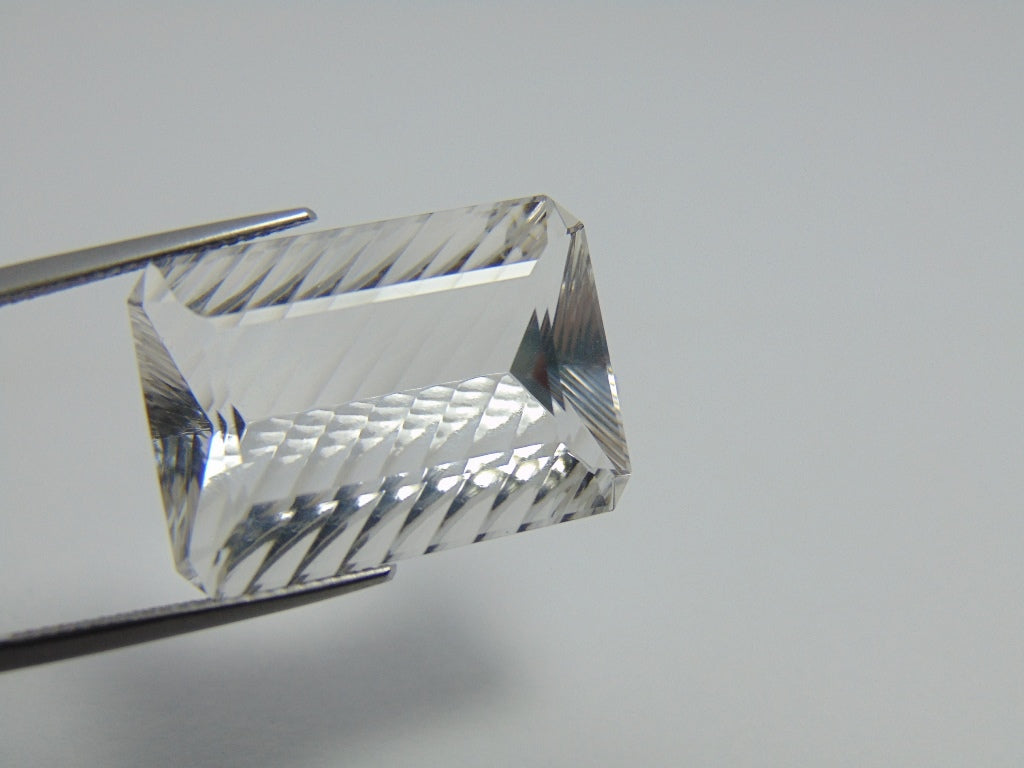 27.60ct Quartz Crystal 24x18mm