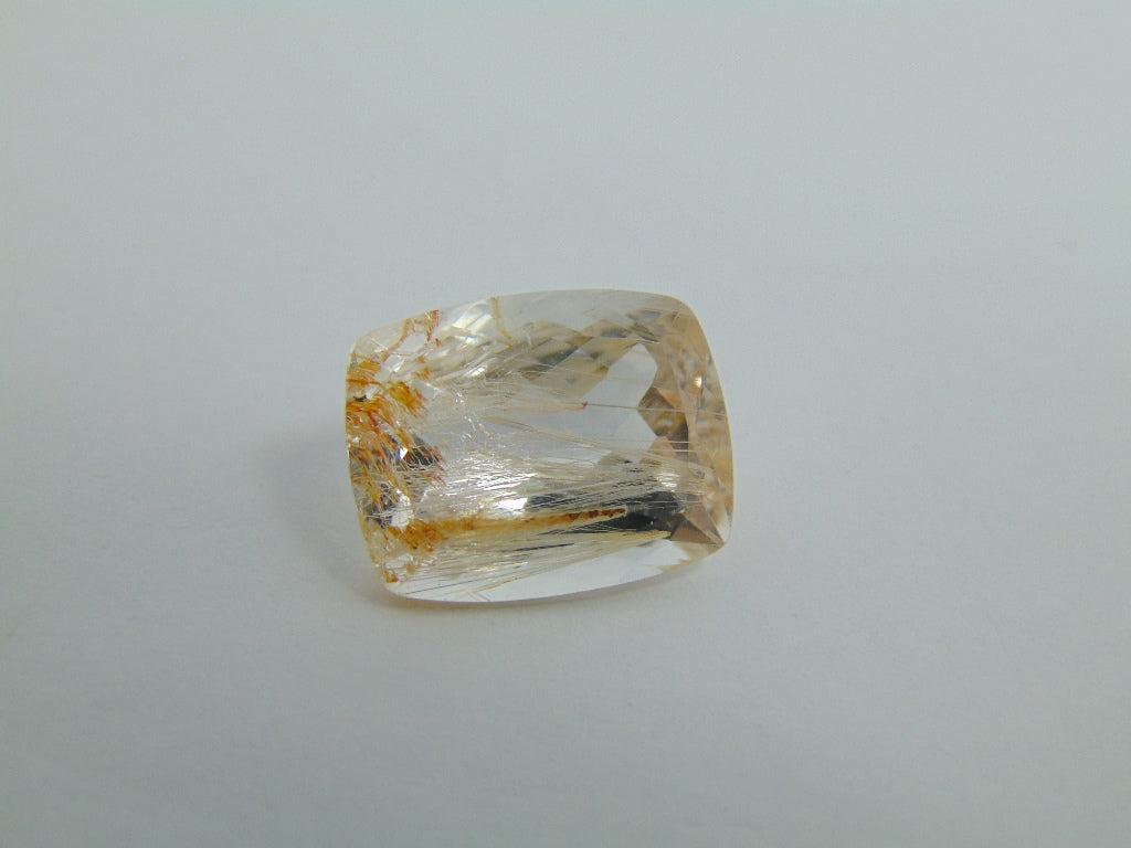 Topázio de 22,50ct com Rutilo
