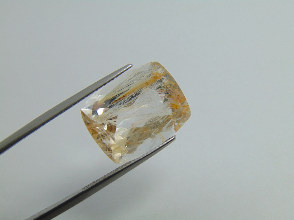 Topázio de 22,50ct com Rutilo