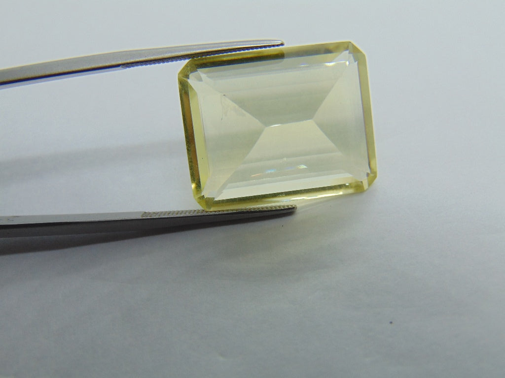 27.70cts Quartz (Green Gold)
