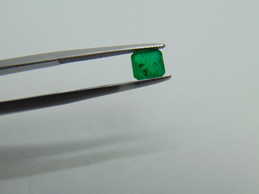 Esmeralda 0.72ct 5mm