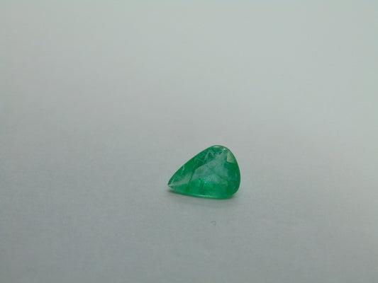 0,95ct Esmeralda 9x6mm