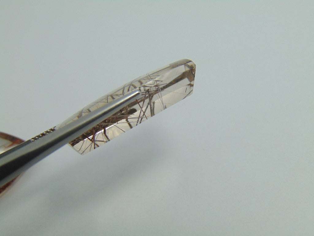 Inclusão de quartzo 44,60ct 27x14mm 24x17mm