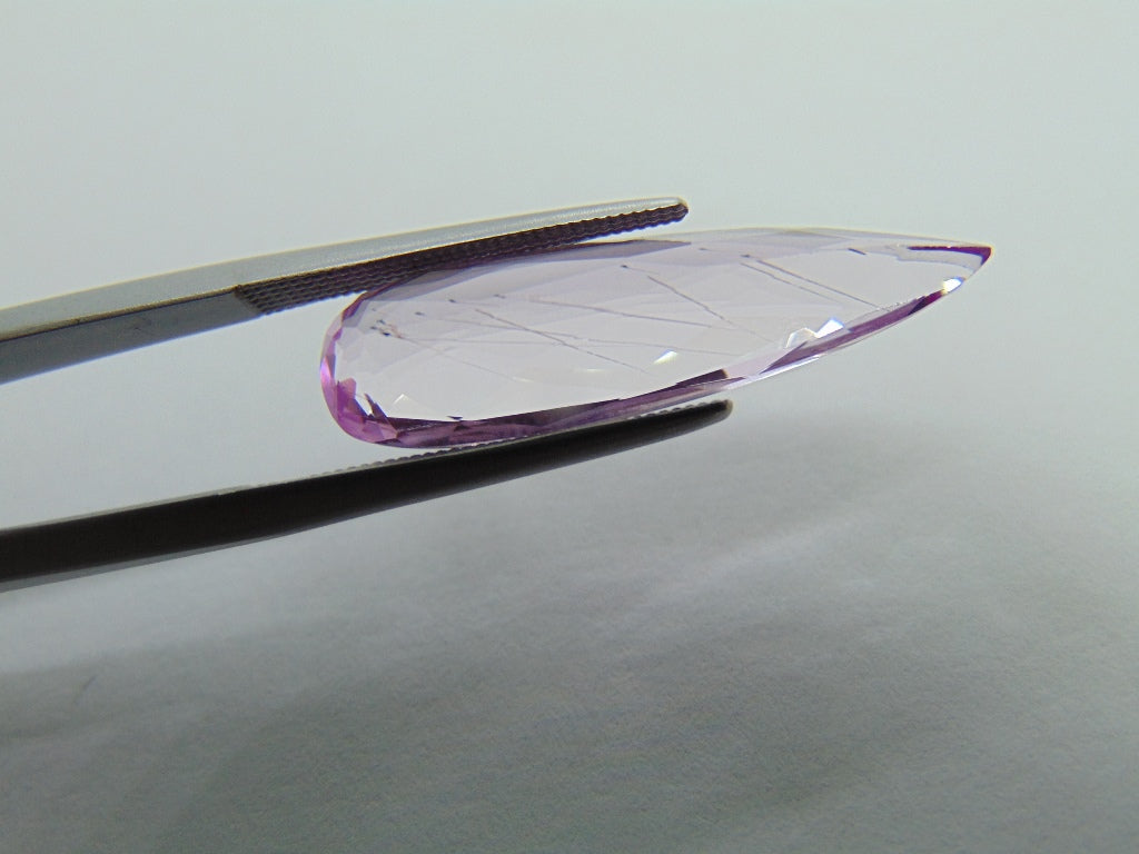 Kunzita de 8,60ct com Agulhas 26x8mm