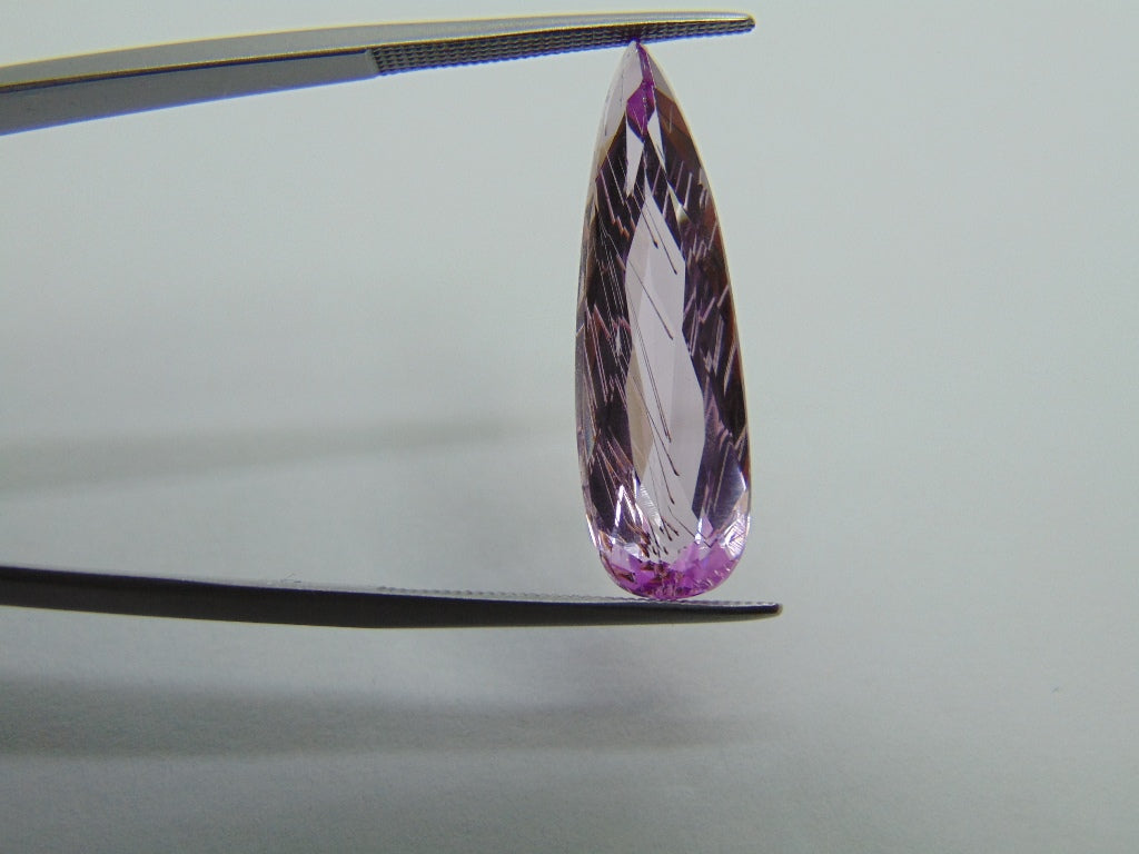 Kunzita de 8,60ct com Agulhas 26x8mm