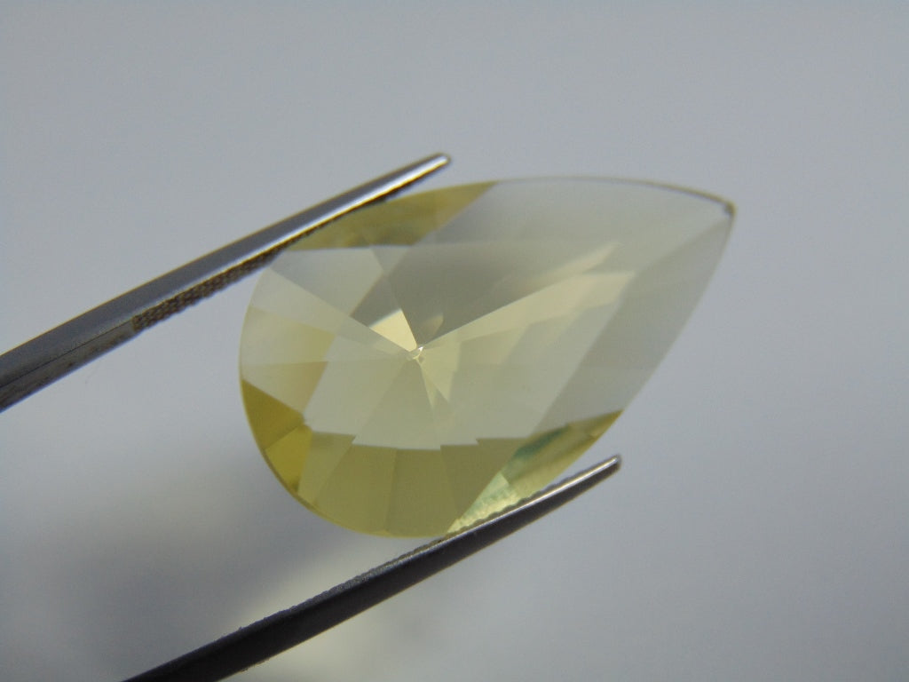 Quartzo de 24,50 cts (ouro verde)