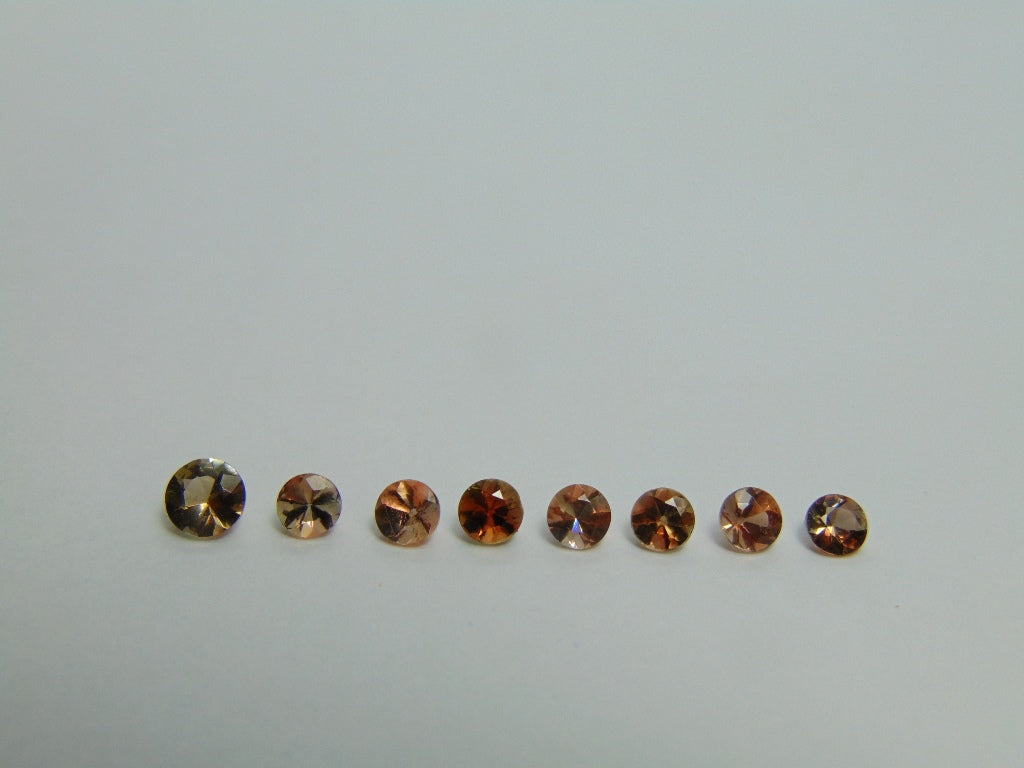 Andalusita de 2,70 ct, calibrada 4 mm