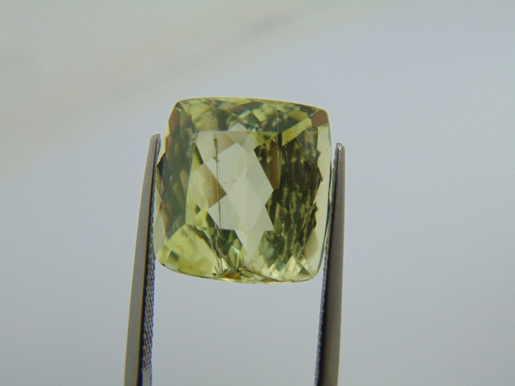 20.40ct Hiddenite With Needle 15mm