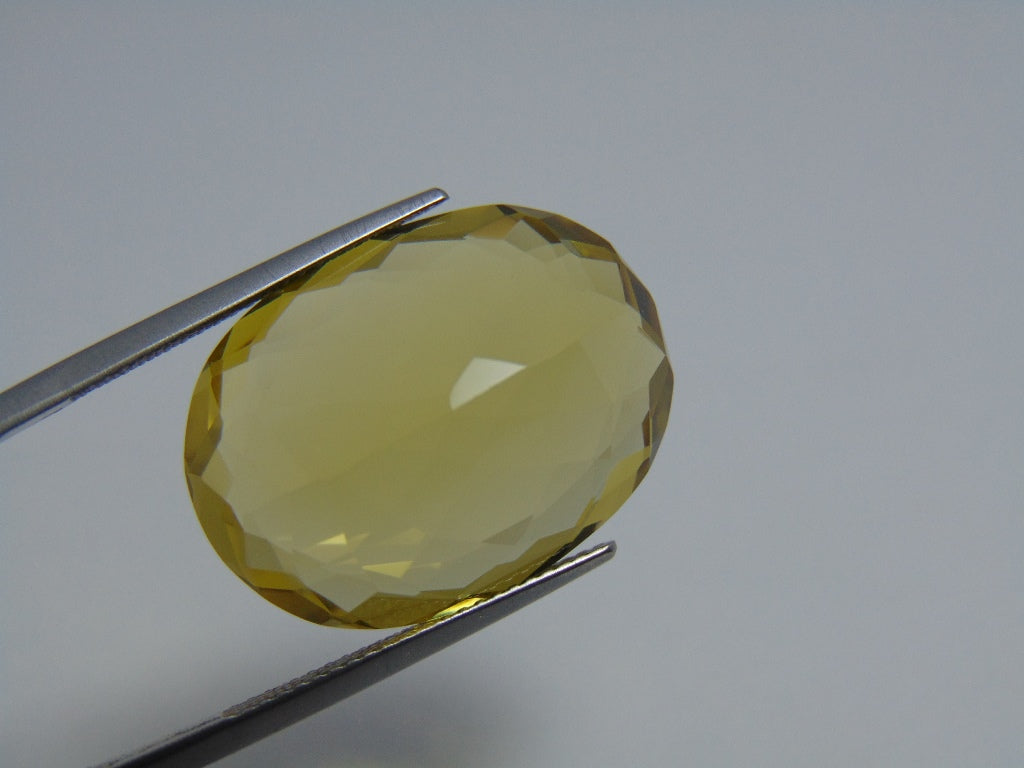 Quartzo de 24,60 cts (ouro verde)