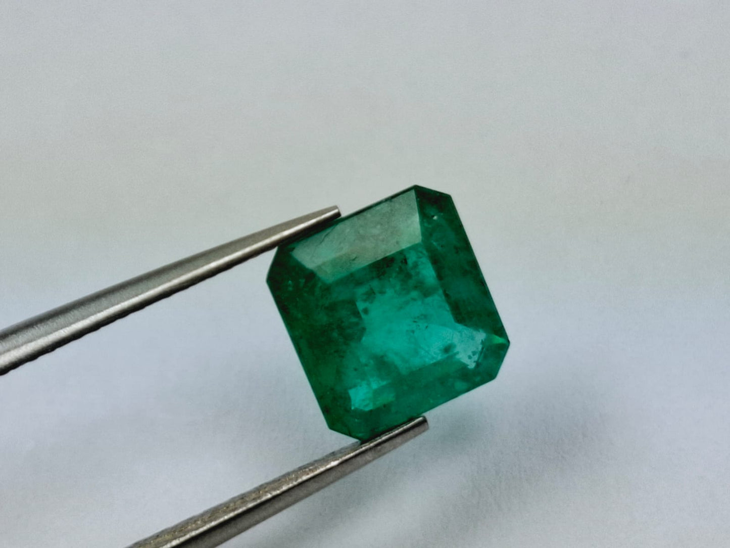 2.30ct Emerald 9x8mm