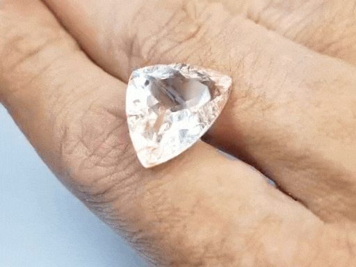 13.90ct Topaz With Rutile 18x14mm