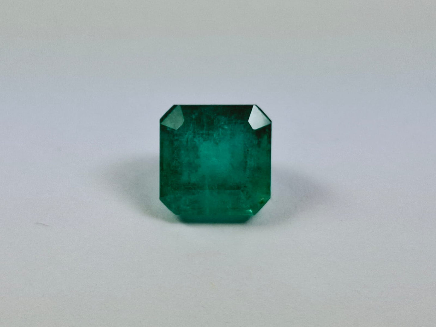 2.75ct Emerald 8mm