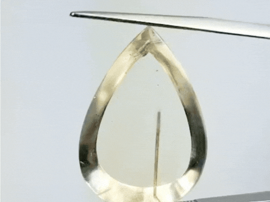 21.05ct Quartzo com Inclusão 24x17mm