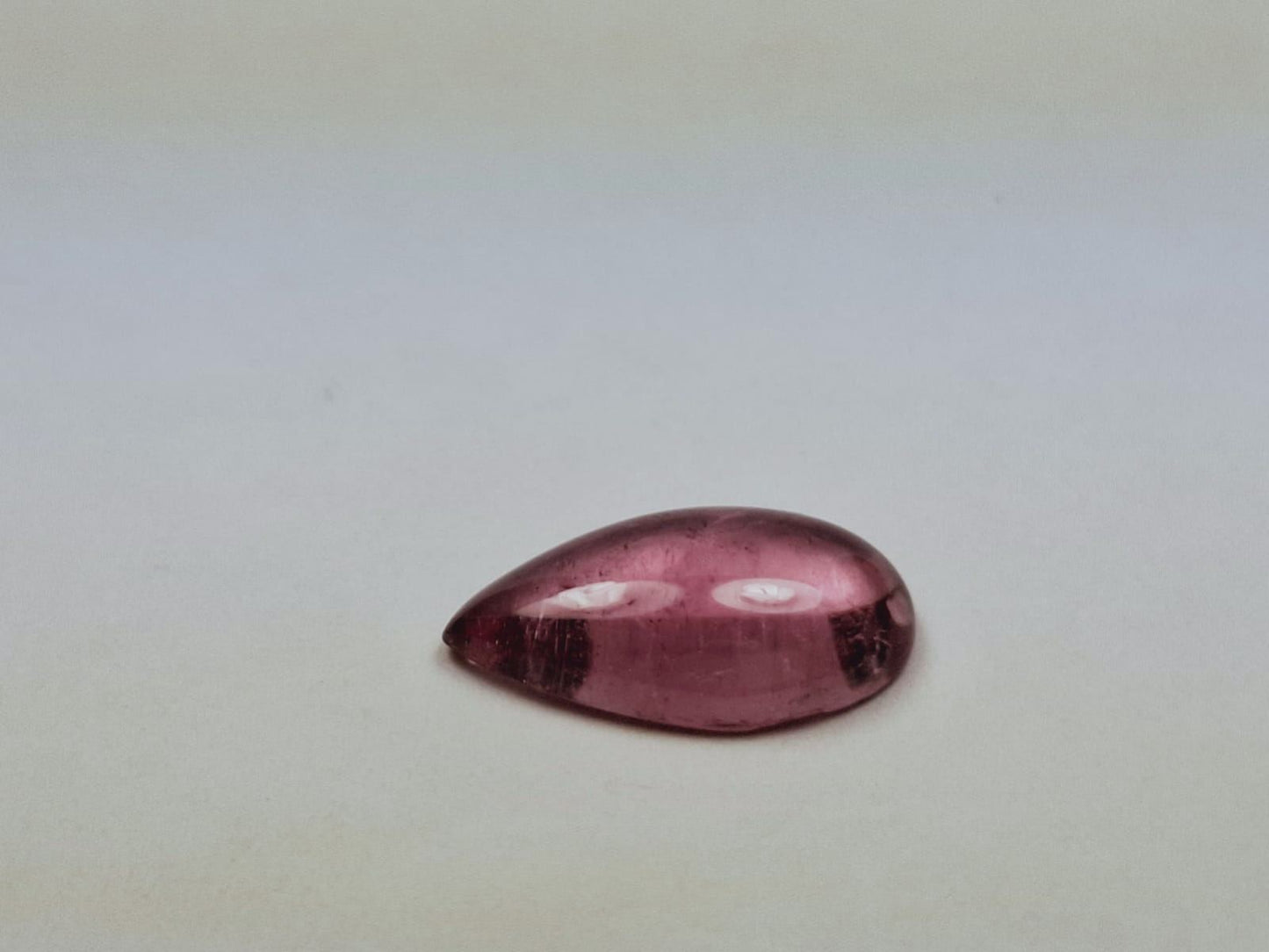 2.50ct Turmalina Cabochão 12x7mm