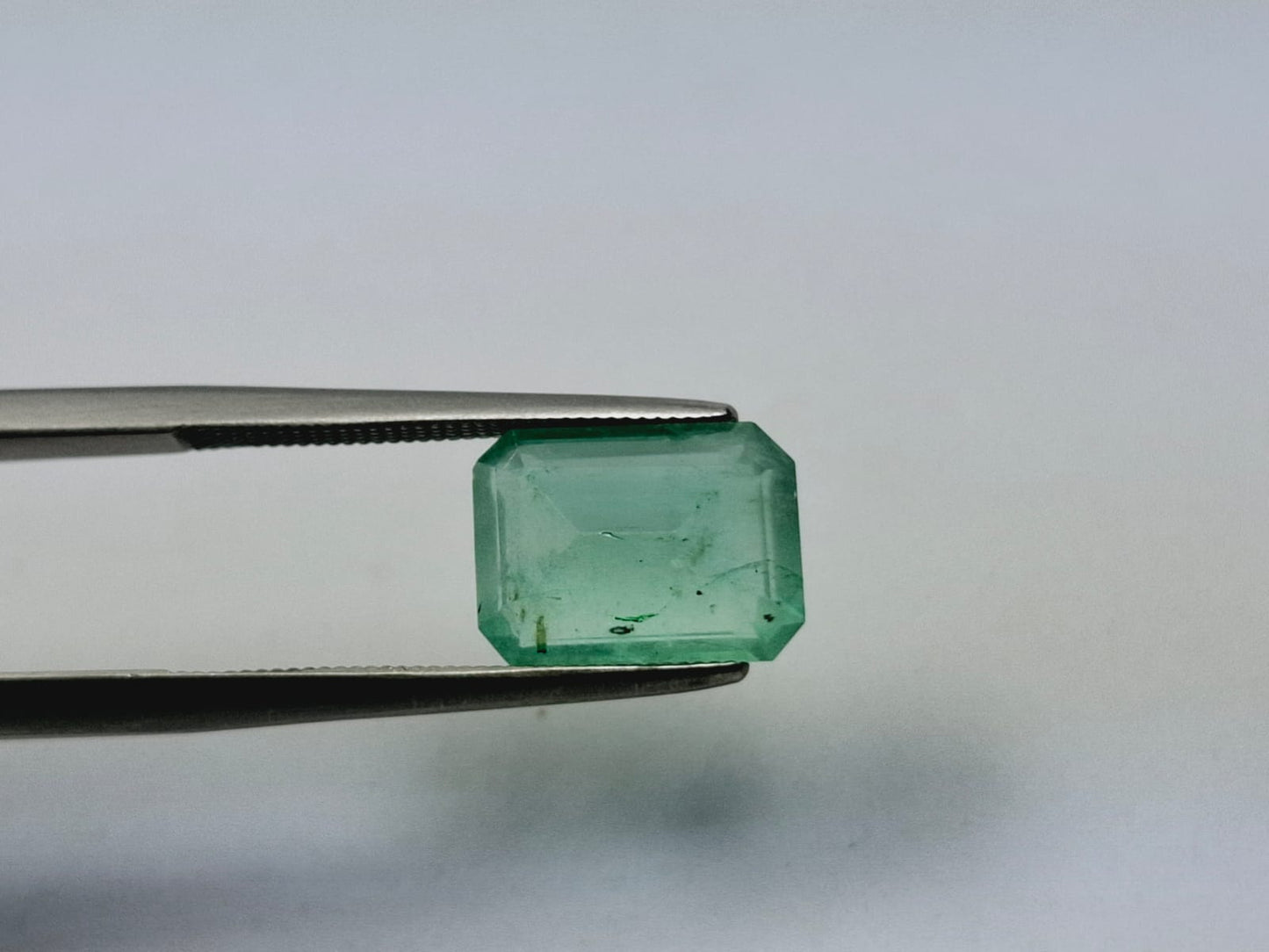 3.34ct Esmeralda 10.5x8mm