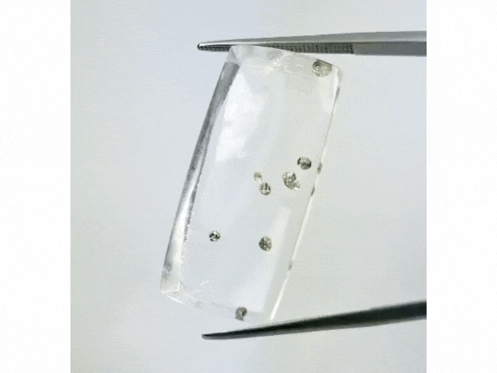 41.20ct Quartz Inclusion 31x15mm