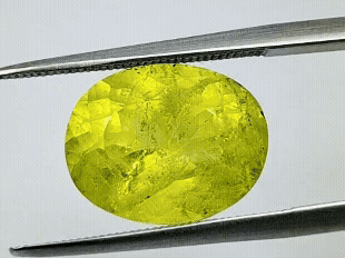 7.70ct Chrysolite 13x11mm