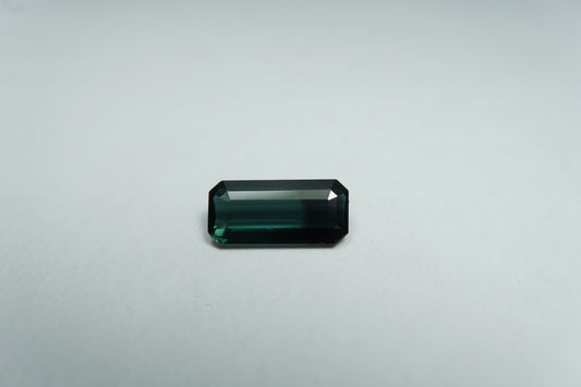 1.40ct Turmalina bicolor 10x5mm