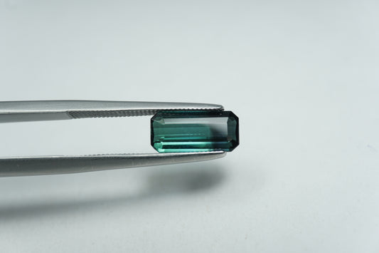 1.40ct Turmalina bicolor 10x5mm