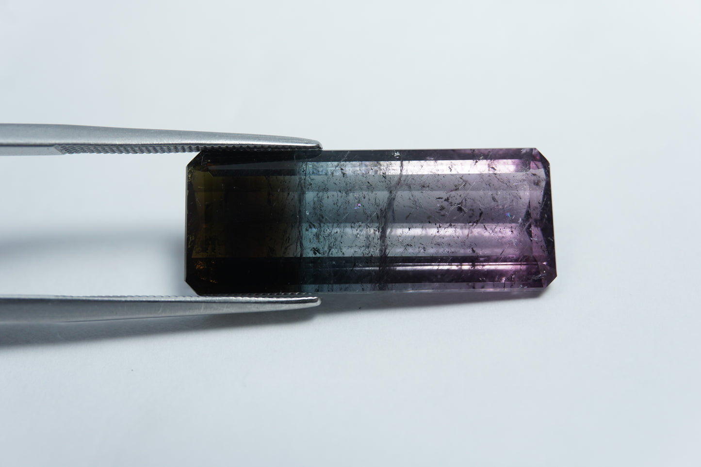 16.80ct Turmalina bicolor 27x20mm