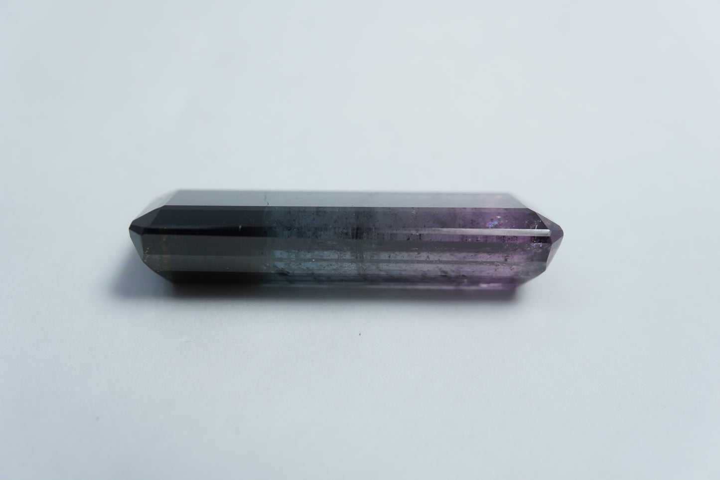 16.80ct Turmalina bicolor 27x20mm