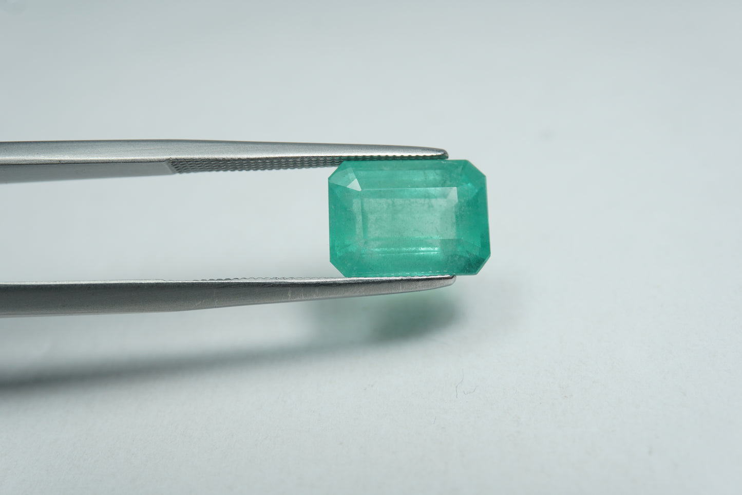3.78ct Esmeralda 10.5x8mm