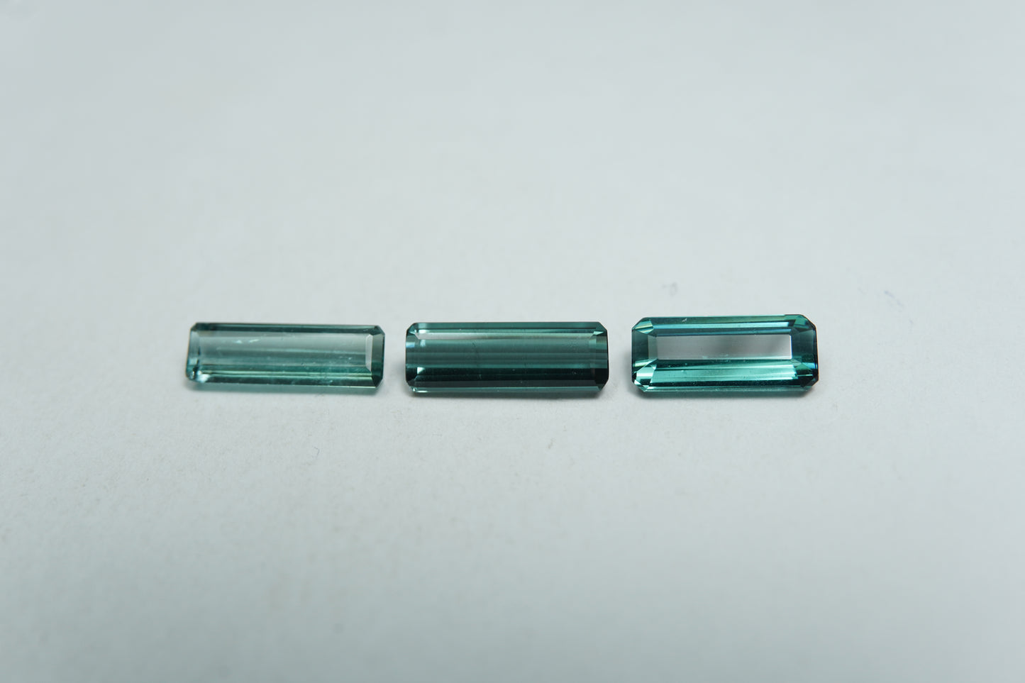 2.68ct Tourmalines blue 10x3.5mm / 10x3mm / 9x4mm