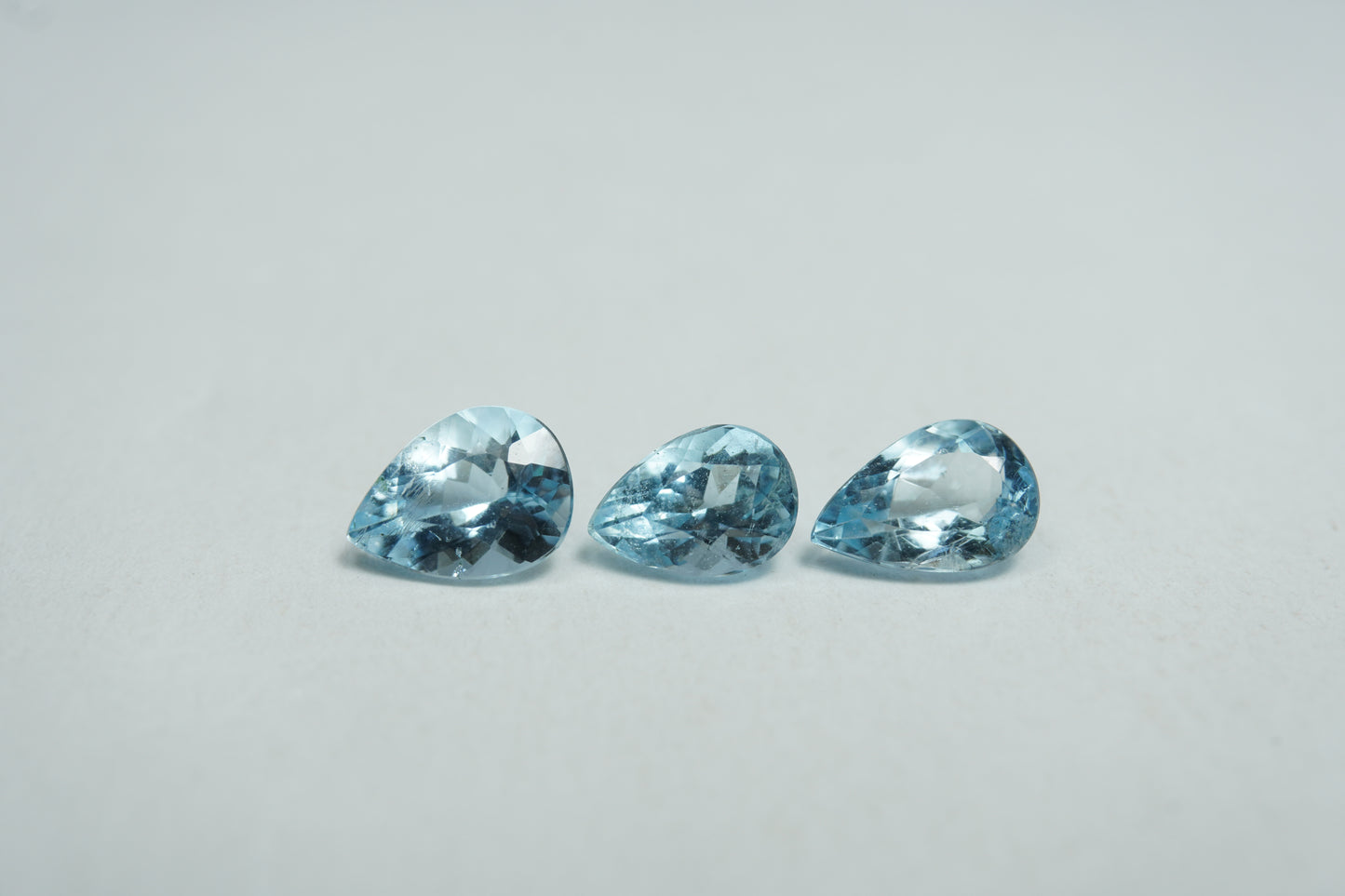 2.65ct Aquamarines 8x6mm / 8x5mm / 7x5mm