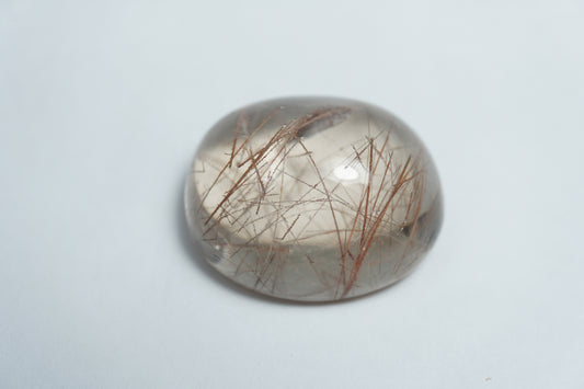 36.50ct Quartzo com inclusão cabochão 24x11mm