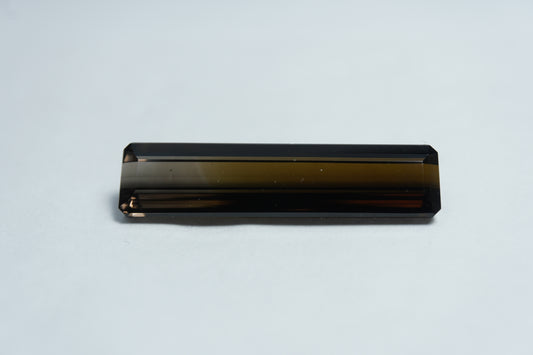 11.50ct Turmalina bicolor 30x7mm