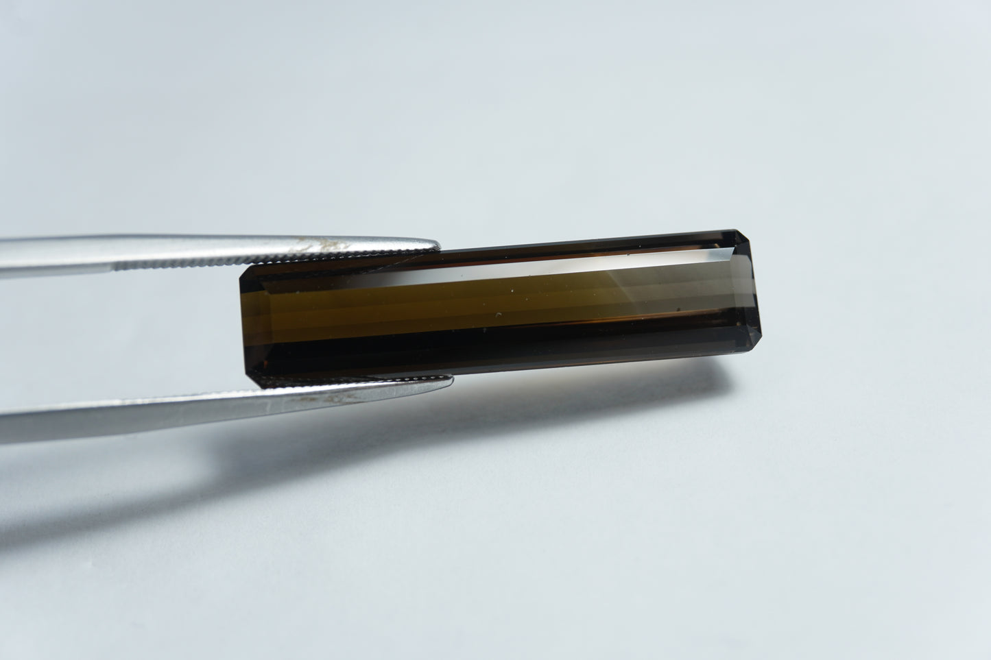 11.50ct Turmalina bicolor 30x7mm