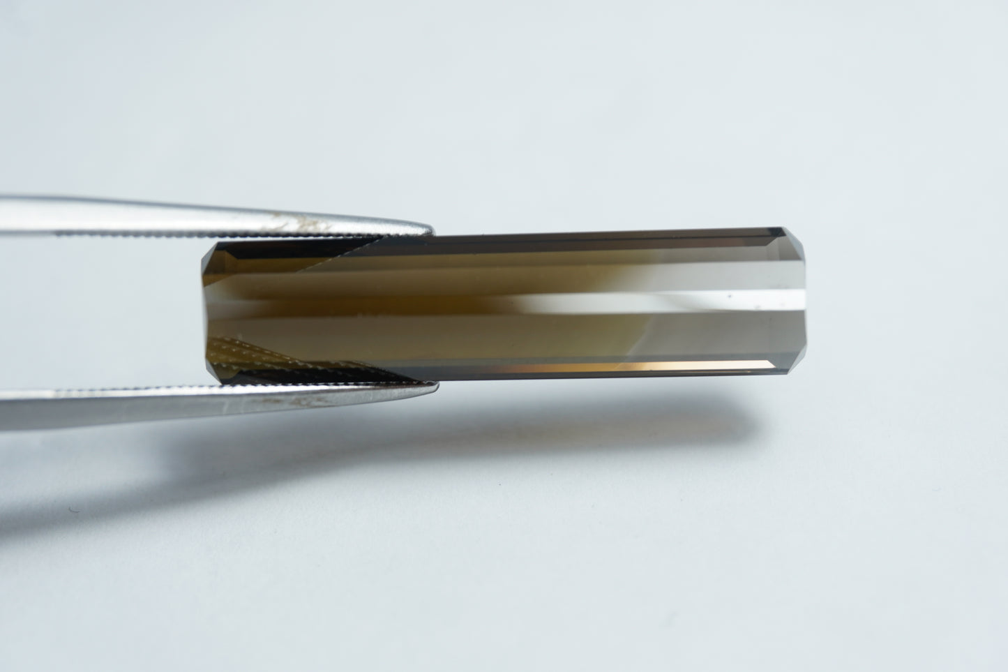 11.50ct Turmalina bicolor 30x7mm