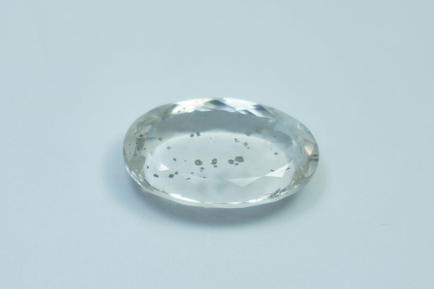 19.85ct Quartz with inclusion 24x15mm