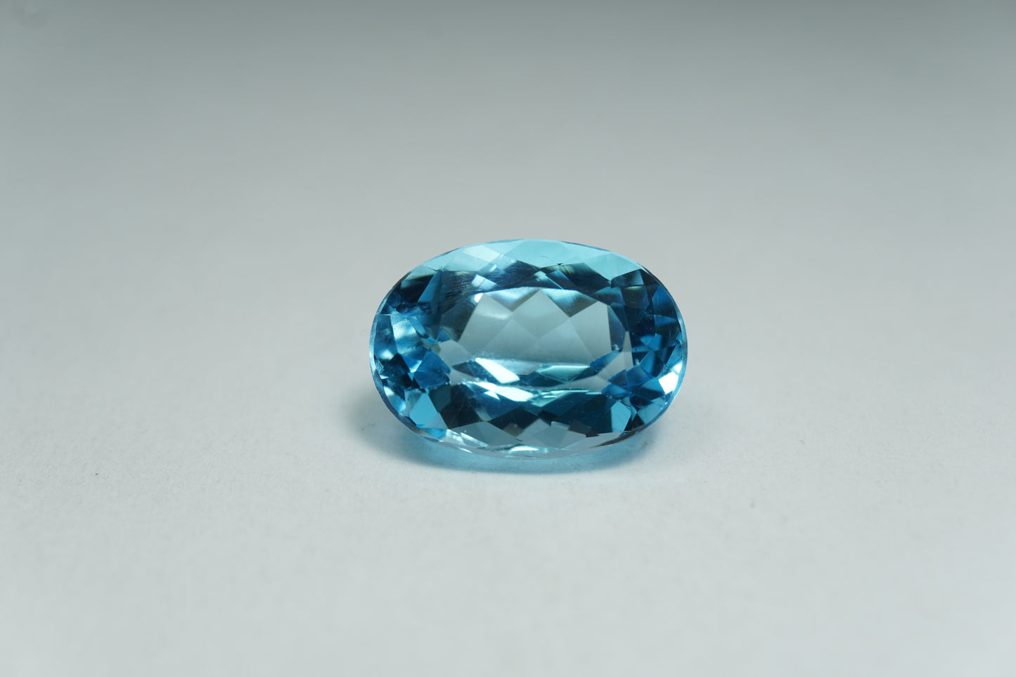 8.45ct Topázio 14x10mm